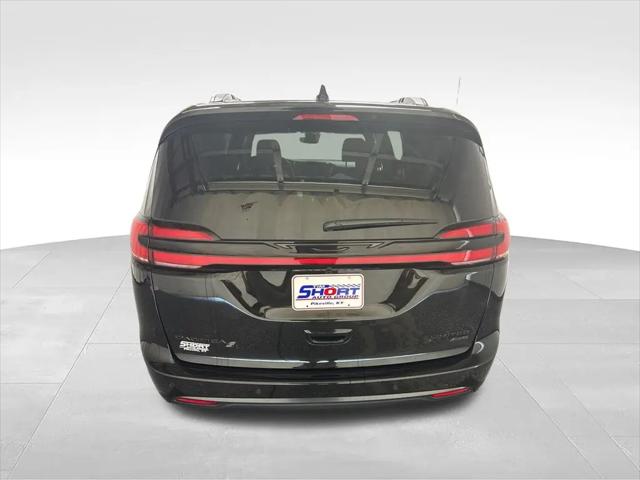 2027 Chrysler Pacifica Limited