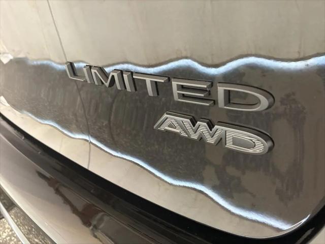 2027 Chrysler Pacifica Limited