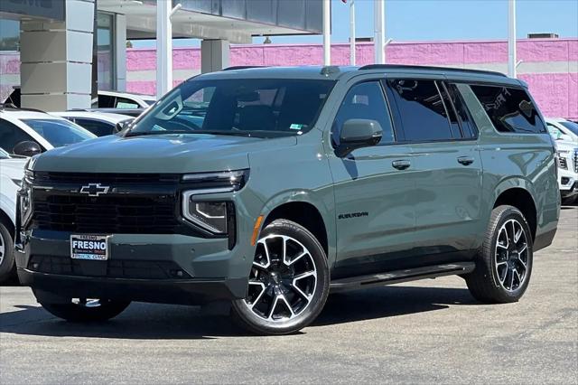 2025 Chevrolet Suburban 4WD RST