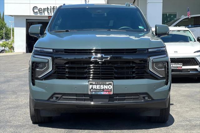 2025 Chevrolet Suburban 4WD RST