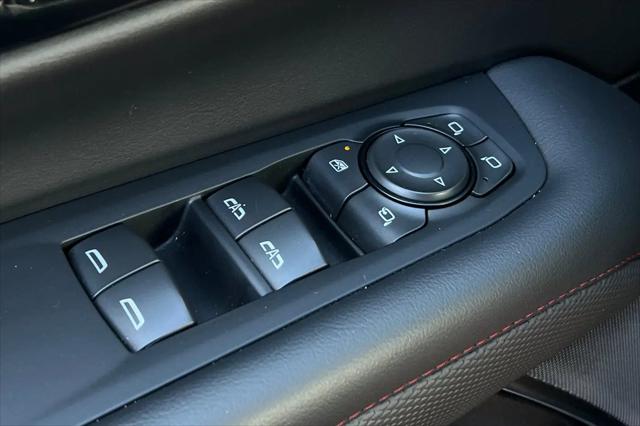 2025 Chevrolet Suburban 4WD RST