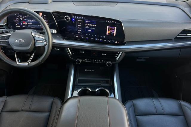 2025 Chevrolet Suburban 4WD RST
