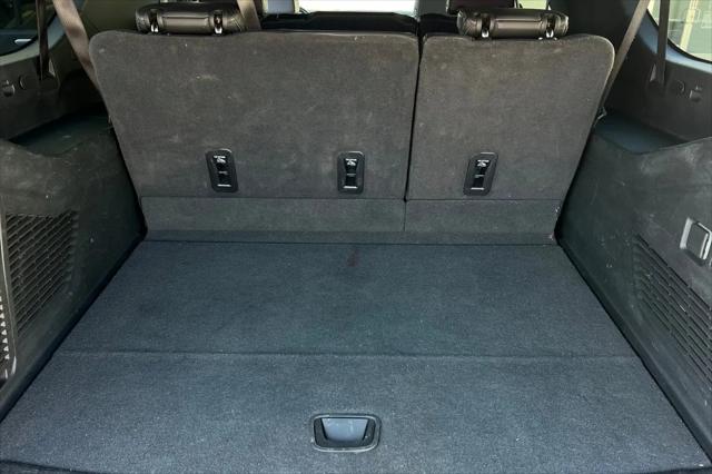 2025 Chevrolet Suburban 4WD RST