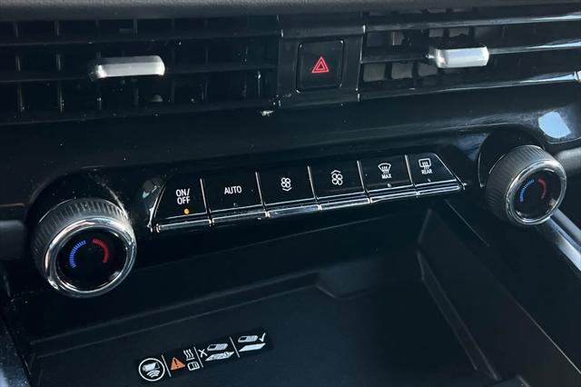 2025 Chevrolet Suburban 4WD RST