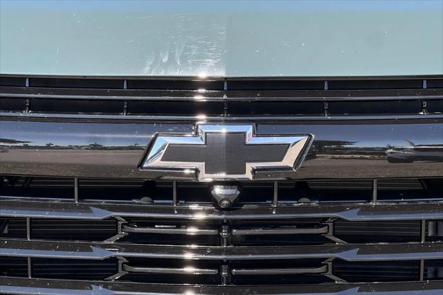 2025 Chevrolet Suburban 4WD RST