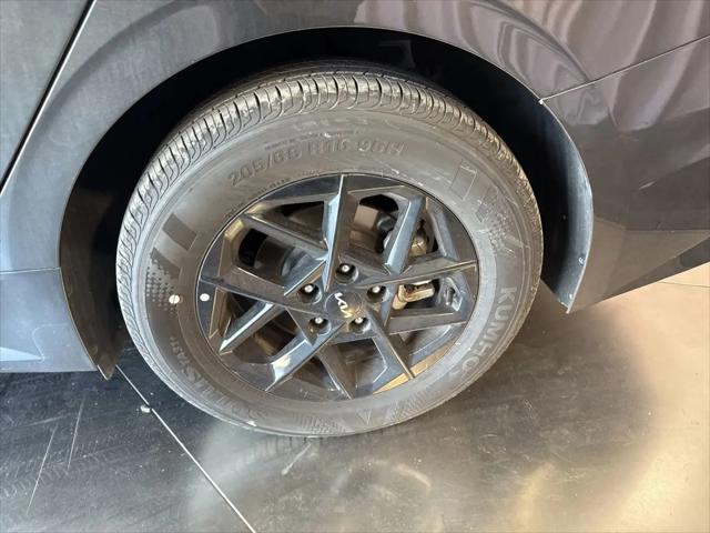 2026 Kia K5 LXS FWD