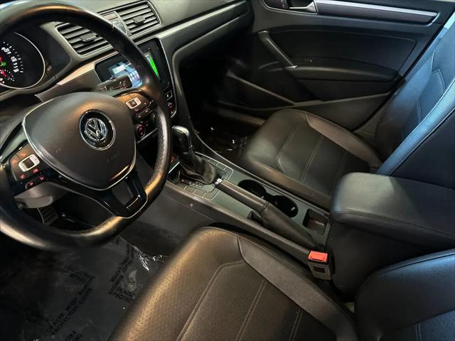 2017 Volkswagen Passat 1.8T R-Line