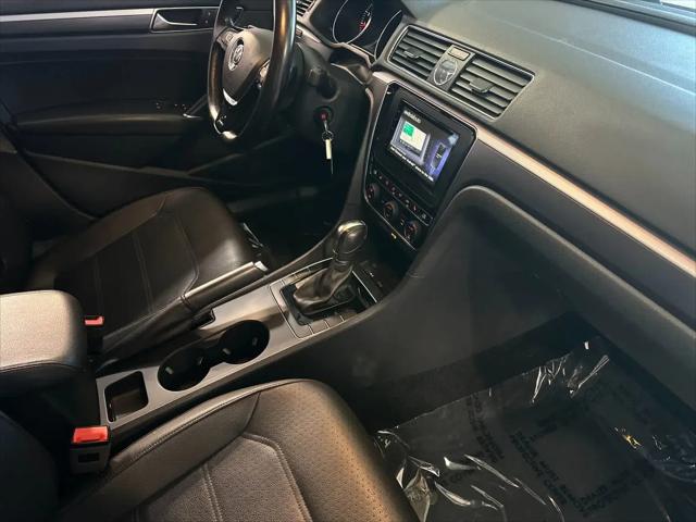 2017 Volkswagen Passat 1.8T R-Line