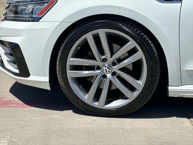 2017 Volkswagen Passat 1.8T R-Line