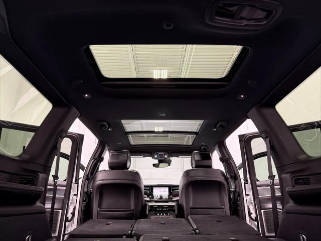 2024 Jeep Wagoneer Series II Carbide