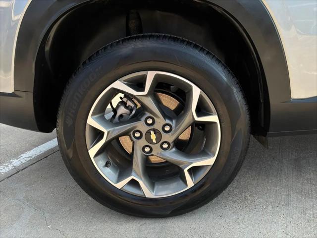 2025 Chevrolet Trax FWD LT