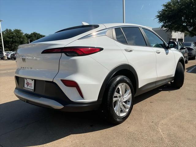 2025 Buick NV Preferred FWD