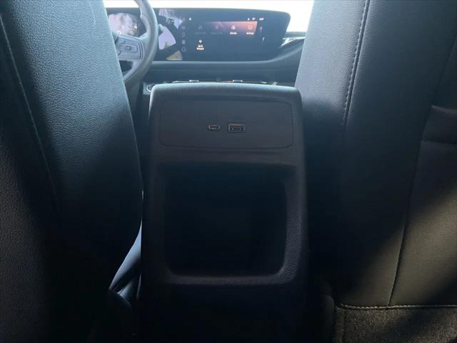 2025 Buick NV Preferred FWD