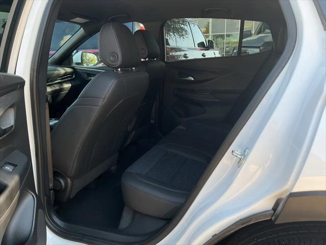 2025 Buick NV Preferred FWD