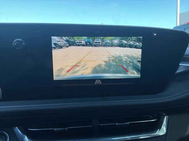 2025 Buick NV Preferred FWD