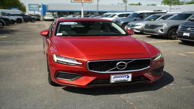 2020 Volvo S60 T6 Momentum