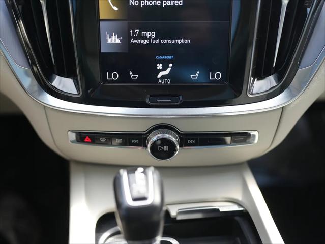 2020 Volvo S60 T6 Momentum