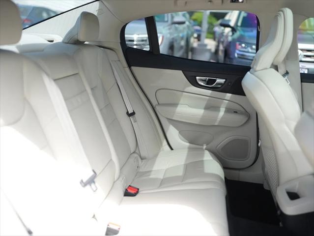 2020 Volvo S60 T6 Momentum