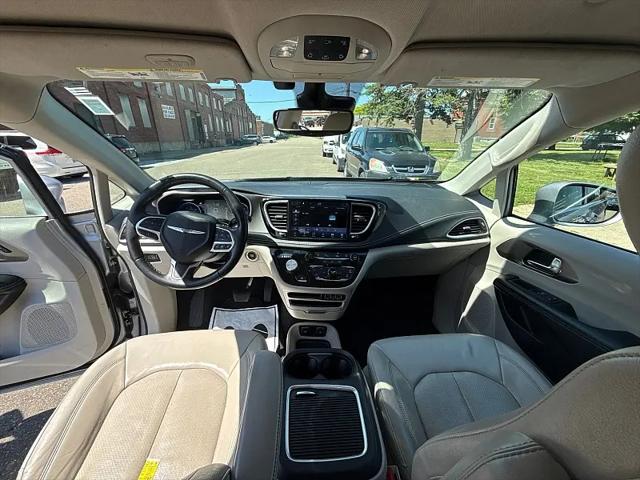 2021 Chrysler Pacifica Touring L