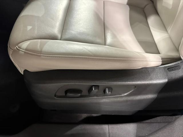 2023 Cadillac XT4 AWD Premium Luxury