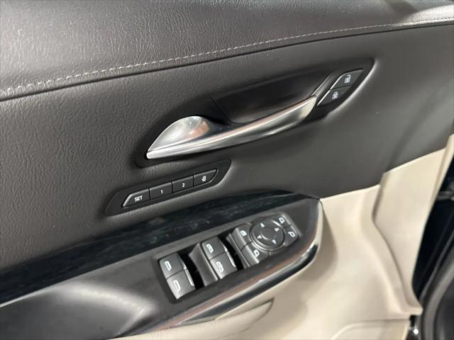 2023 Cadillac XT4 AWD Premium Luxury