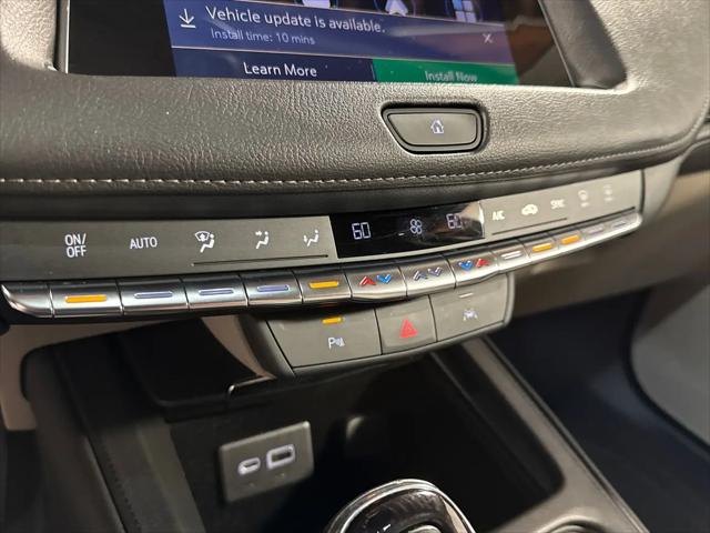 2023 Cadillac XT4 AWD Premium Luxury