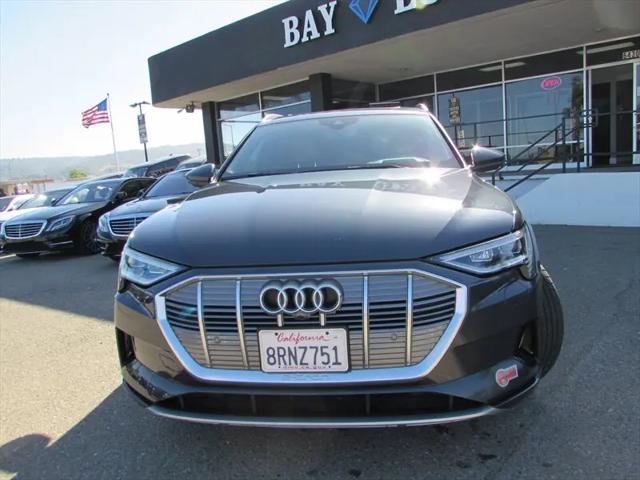 2019 Audi e-tron Premium Plus