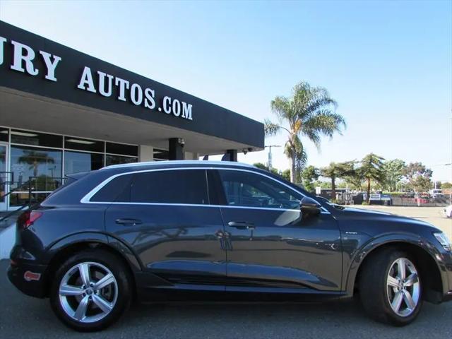 2019 Audi e-tron Premium Plus