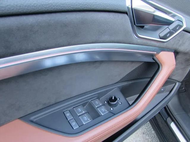 2019 Audi e-tron Premium Plus