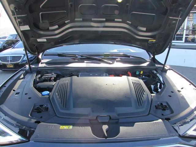 2019 Audi e-tron Premium Plus