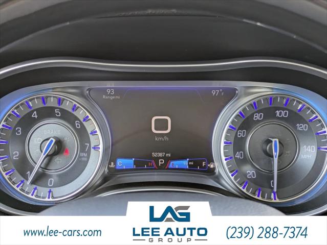 2016 Chrysler 300 C