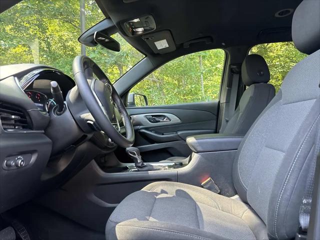 2023 Chevrolet Traverse AWD LT Cloth