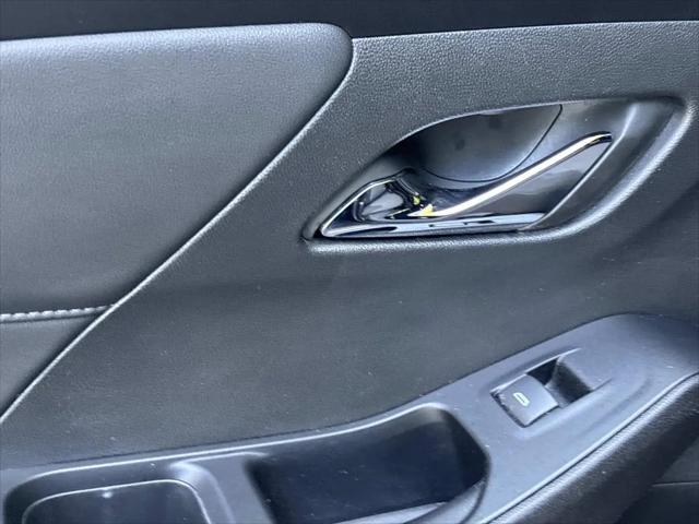 2023 Chevrolet Traverse AWD LT Cloth