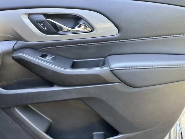 2023 Chevrolet Traverse AWD LT Cloth