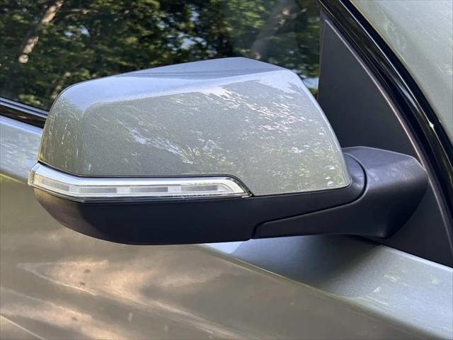 2023 Chevrolet Traverse AWD LT Cloth