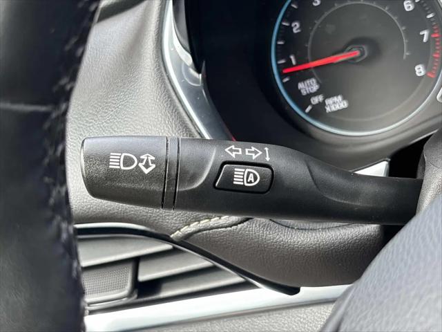 2023 Chevrolet Traverse AWD LT Leather