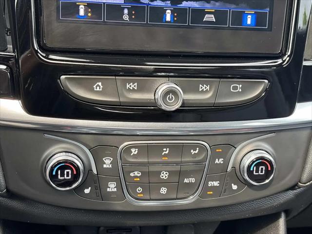 2023 Chevrolet Traverse AWD LT Leather