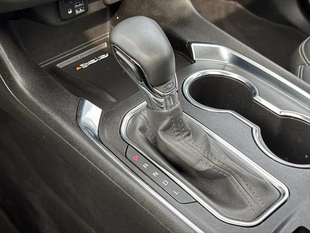 2023 Chevrolet Traverse AWD LT Leather