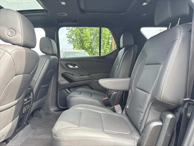 2023 Chevrolet Traverse AWD LT Leather