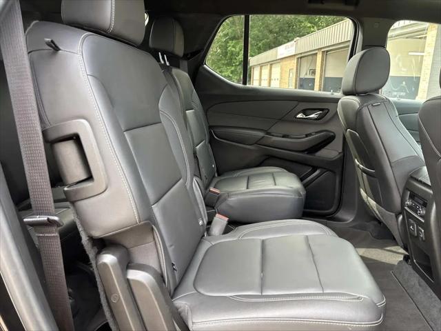 2023 Chevrolet Traverse AWD LT Leather