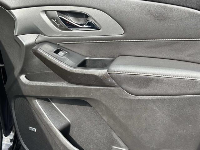 2023 Chevrolet Traverse AWD LT Leather