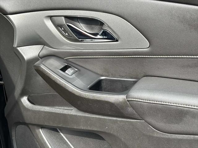 2023 Chevrolet Traverse AWD LT Leather