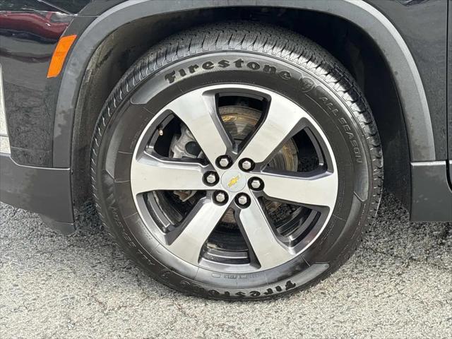 2023 Chevrolet Traverse AWD LT Leather
