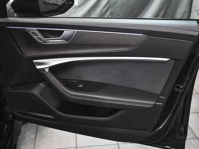2025 Audi RS 6 Avant Performance quattro tiptronic