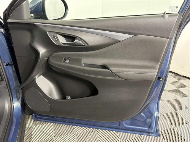 2026 Buick NV Preferred FWD