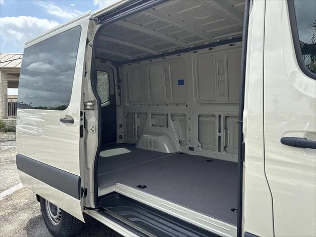 2023 Mercedes-Benz Sprinter 2500 Standard Roof 4-Cyl Diesel HO