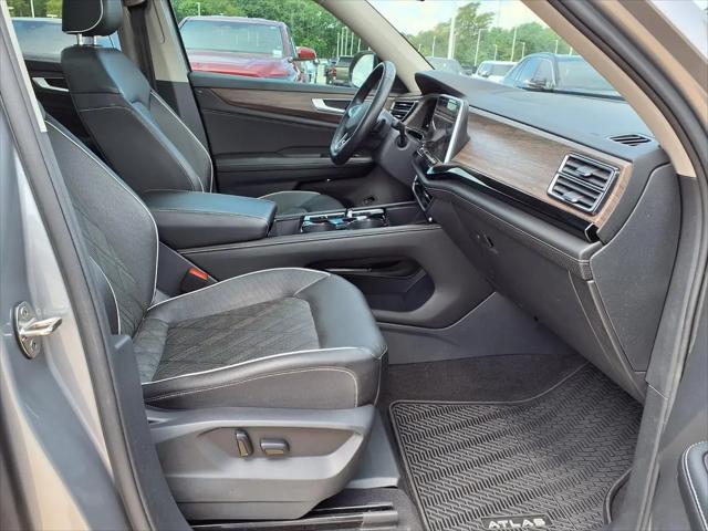 2024 Volkswagen Atlas 2.0T SEL Premium R-Line