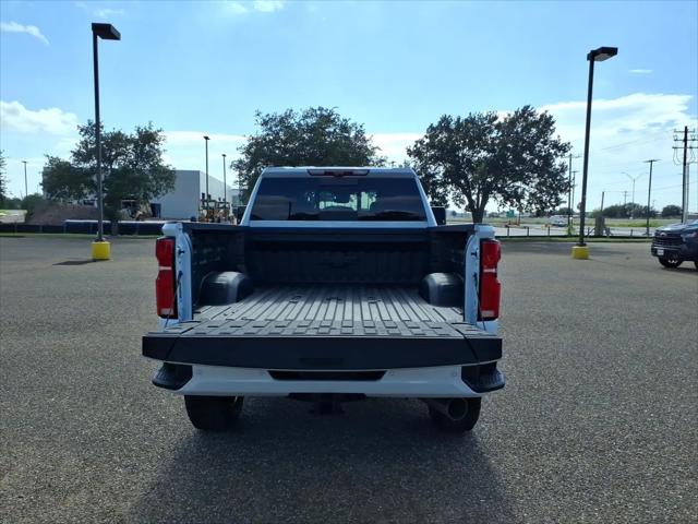 2026 Chevrolet Silverado 2500HD Crew Cab, Standard Bed, High Country, 4WD