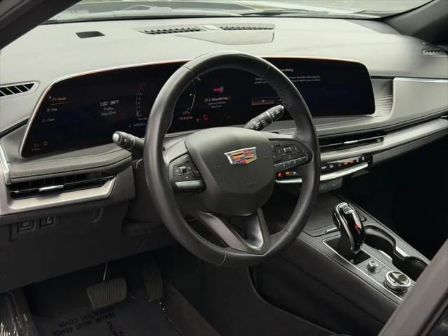 2025 Cadillac XT4 FWD Premium Luxury