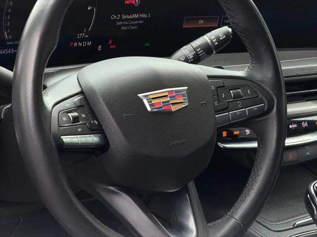 2025 Cadillac XT4 FWD Premium Luxury